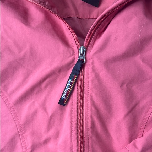 L.L. Bean Women's Red Hooded Raincoat - Picture 4 of 6